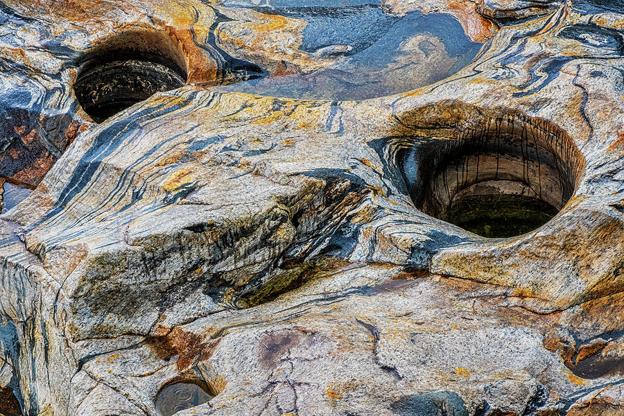 Face In Rocks Photograph by Tom Singleton