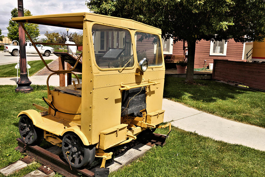 Fairmont Motor Car - Douglas Wyoming Photograph by John Trommer - Pixels