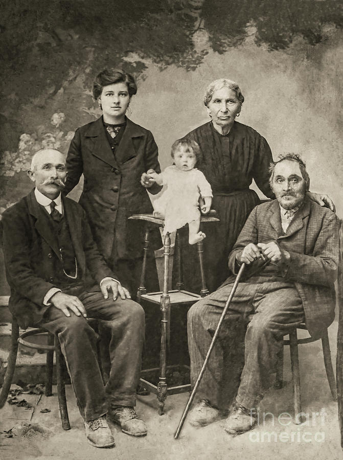 Family picture from the early 1900s Photograph by Filippo Carlot - Fine ...