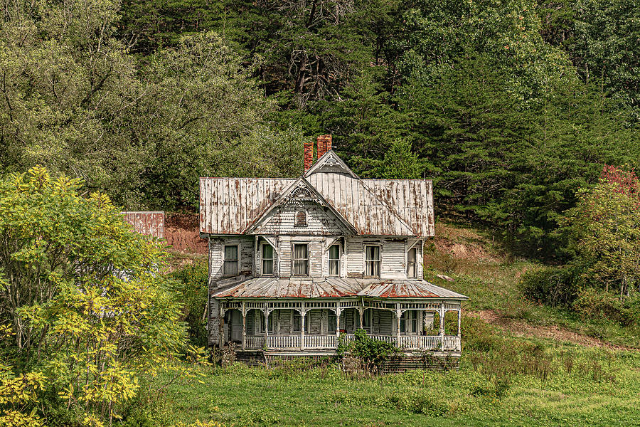 Farmhouse On Indian Creek Photograph