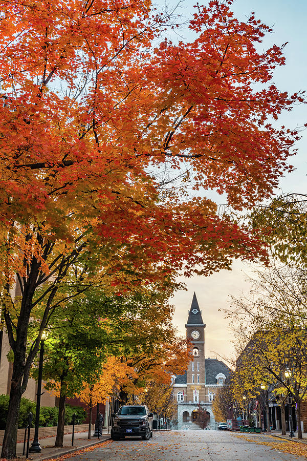 Fayetteville Autumn Splendor - Center Street Foliage With Courthouse ...