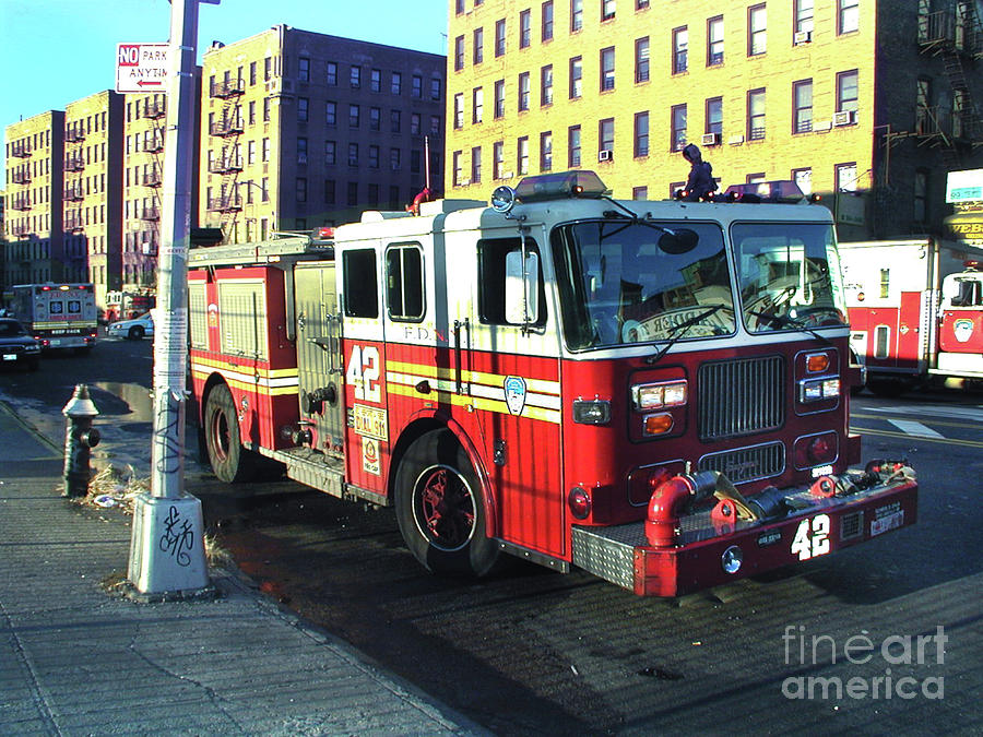 Fdny Engine 42 Photograph By Steven Spak Fine Art America