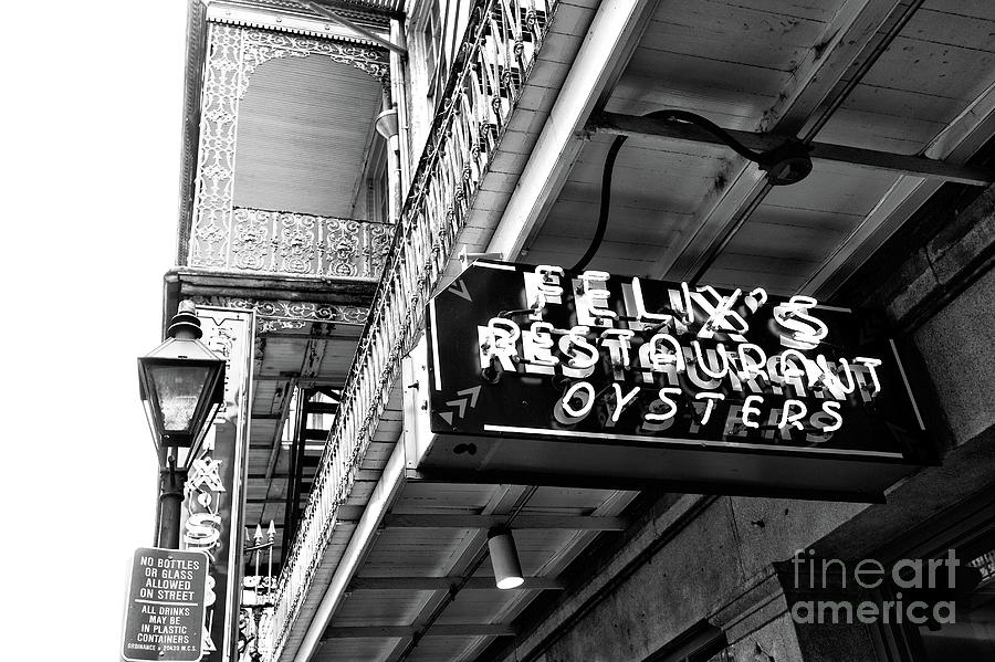 Felixs Restaurant Oysters New Orleans Photograph by John Rizzuto