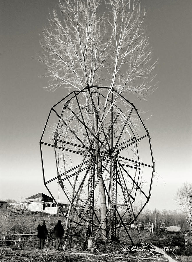 Ferris Wheel Photograph by William Beuther
