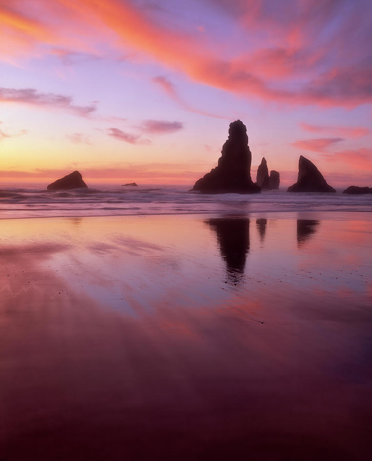 Fiery skies over the sea stacks at Oregon's remote China Beach ...