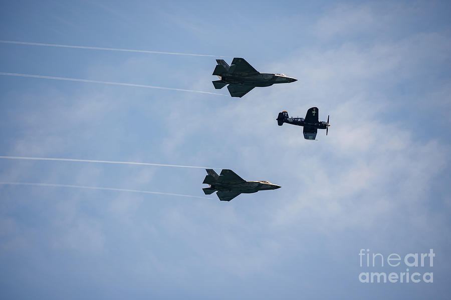 Fighter jet at the Fort Lauderdale Air and Sea Show Photograph by Felix