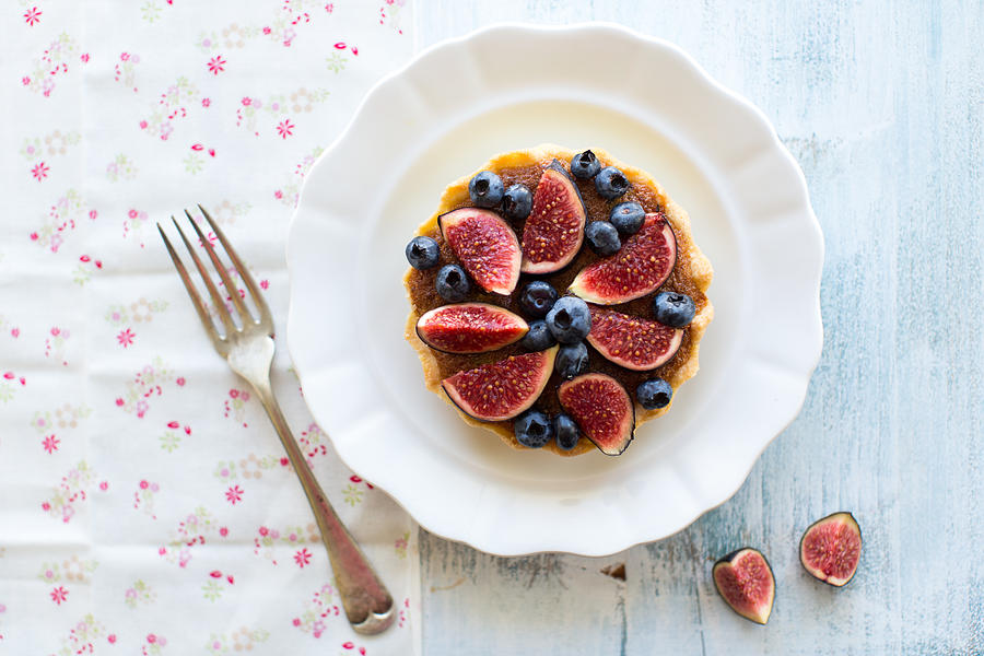 Figs and blueberry tarte Photograph by Ingwervanille
