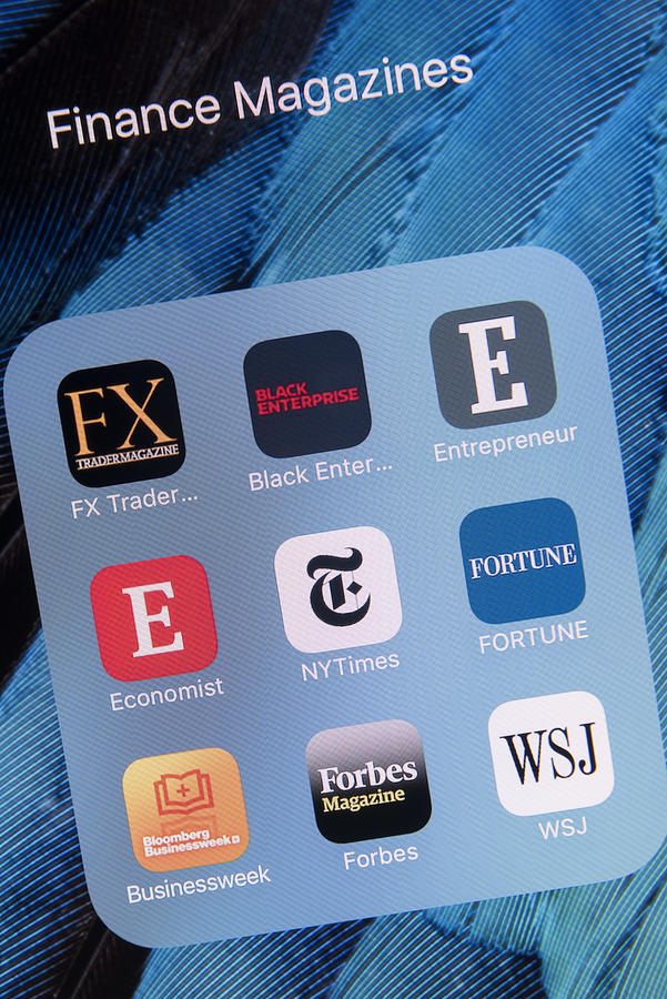 Finance Magazines  apps on Apple iPhone 6S Plus Screen Photograph by Temizyurek
