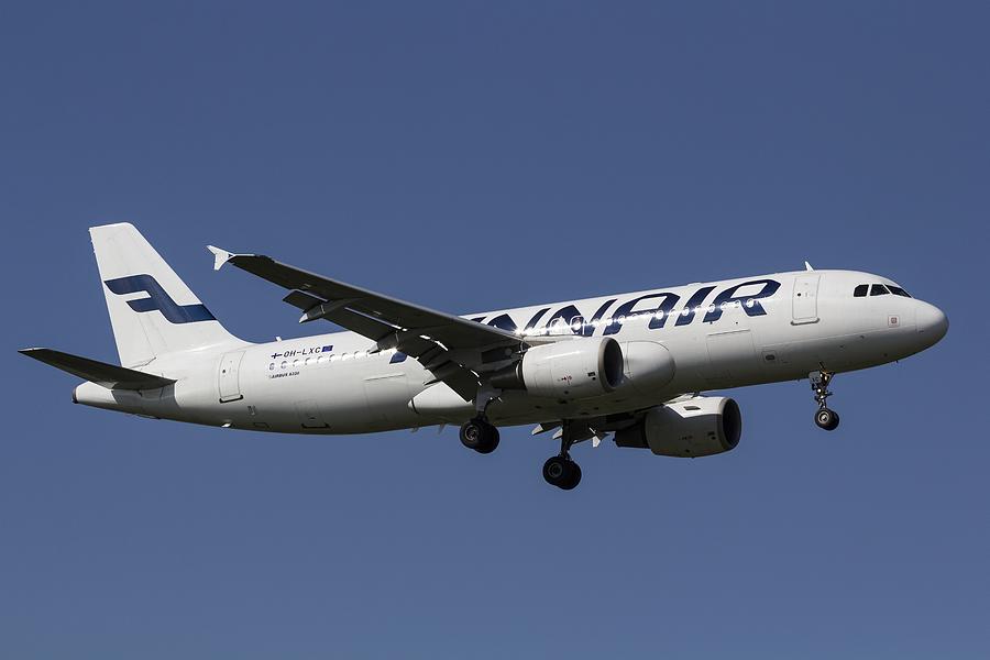 Finnair Airbus A320-214     X2 Photograph