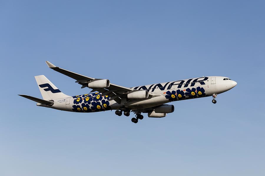 Finnair Airbus A340-313 Photograph