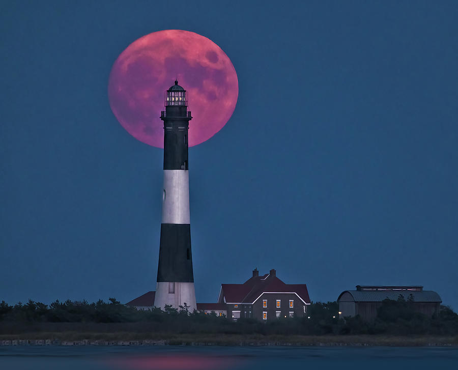 Fire Island Light Moonrise Photograph by Susan Candelario