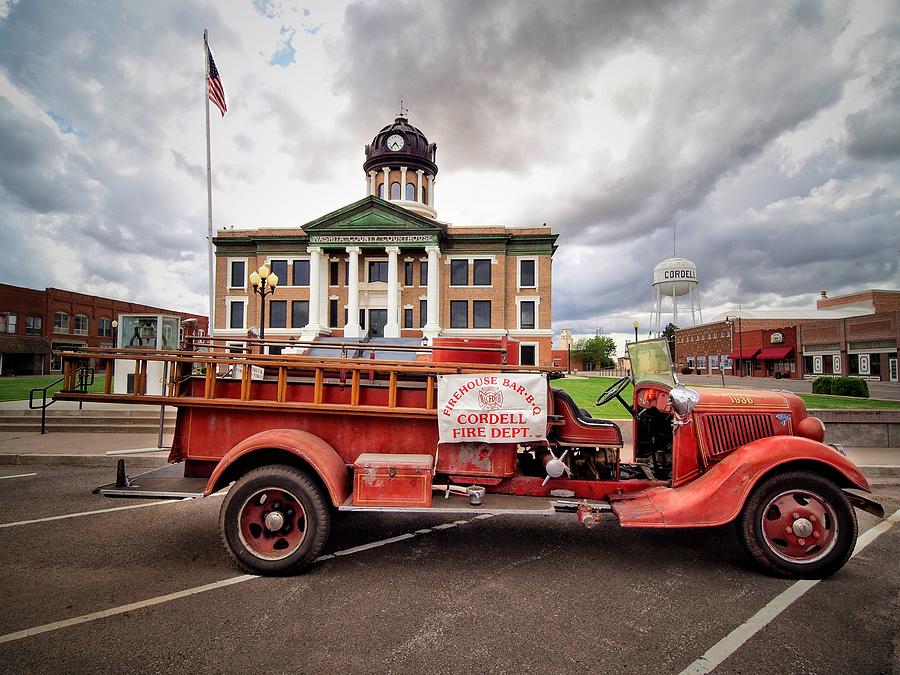 Fire Truck and Courthouse Photograph by Buck Buchanan - Fine Art America