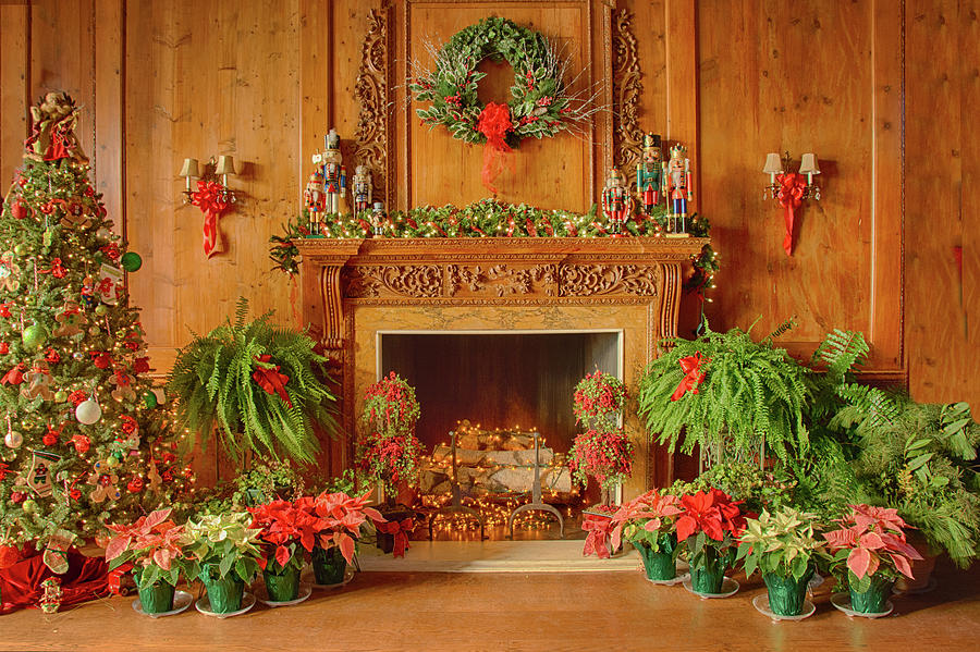 Fireplace At Christmas Eleanor Bortnick 