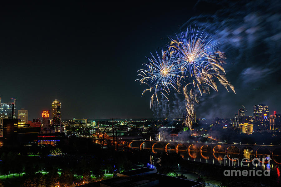 Fireworks 21-3 Photograph by Jim Schmidt MN