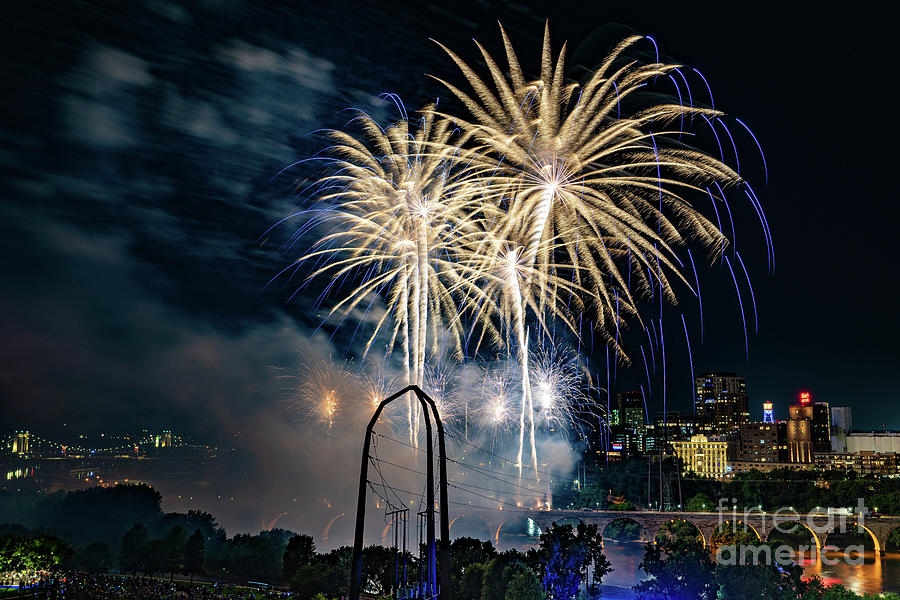 Fireworks 22-4 Photograph by Jim Schmidt MN