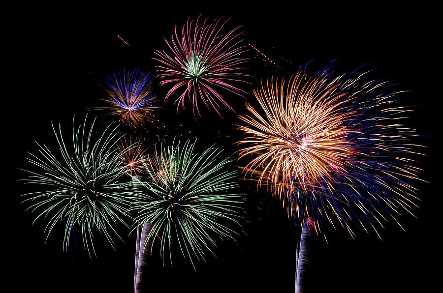Fireworks-3 Photograph by John Kirkland