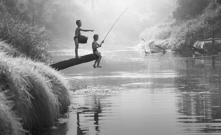 Fishing BW Photograph by Bob Pardue