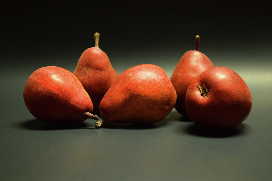 Five Red Pears Photograph by Frank Wilson