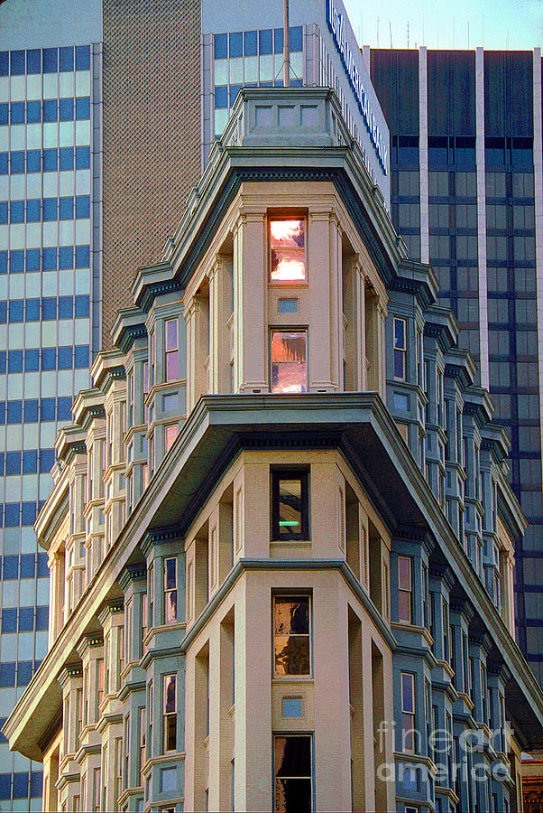 Flatiron Building Atlanta, Skyscraper in Downtown Photograph by Wernher