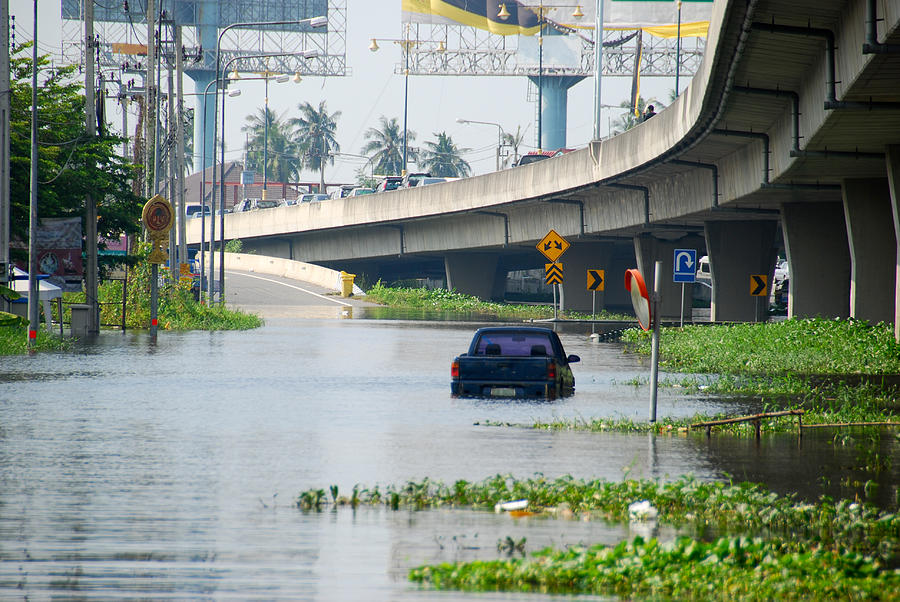 Flood in Thailand Photograph by Krashkraft Vincent