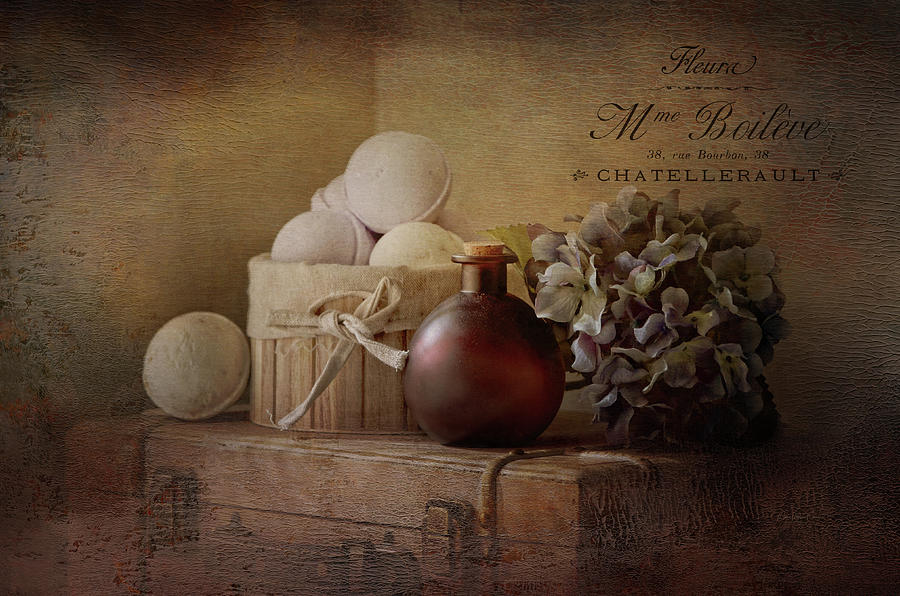 Floral Scent - Still Life Photograph by Maria Angelica Maira
