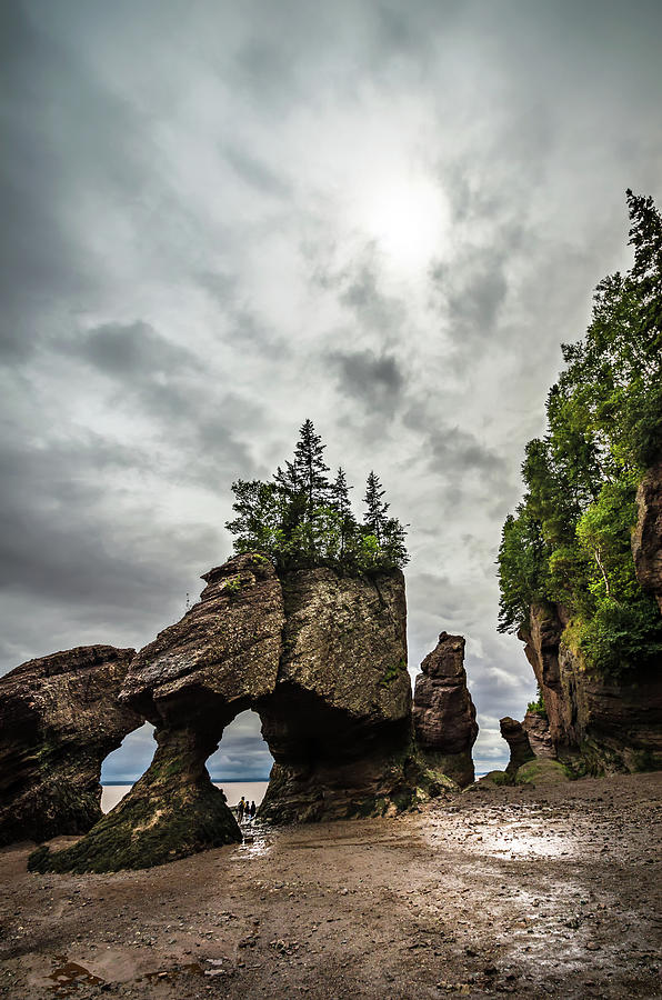 Flowerpot Rocks of Hopewell Photograph by Linda Villers