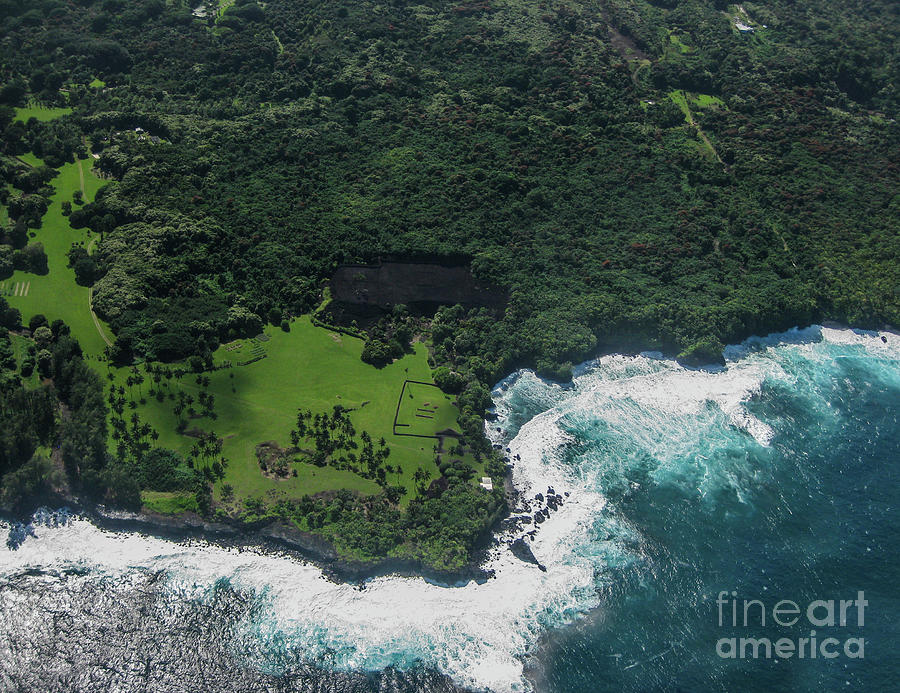 Flying Above Maui Photograph by Suzanne Luft