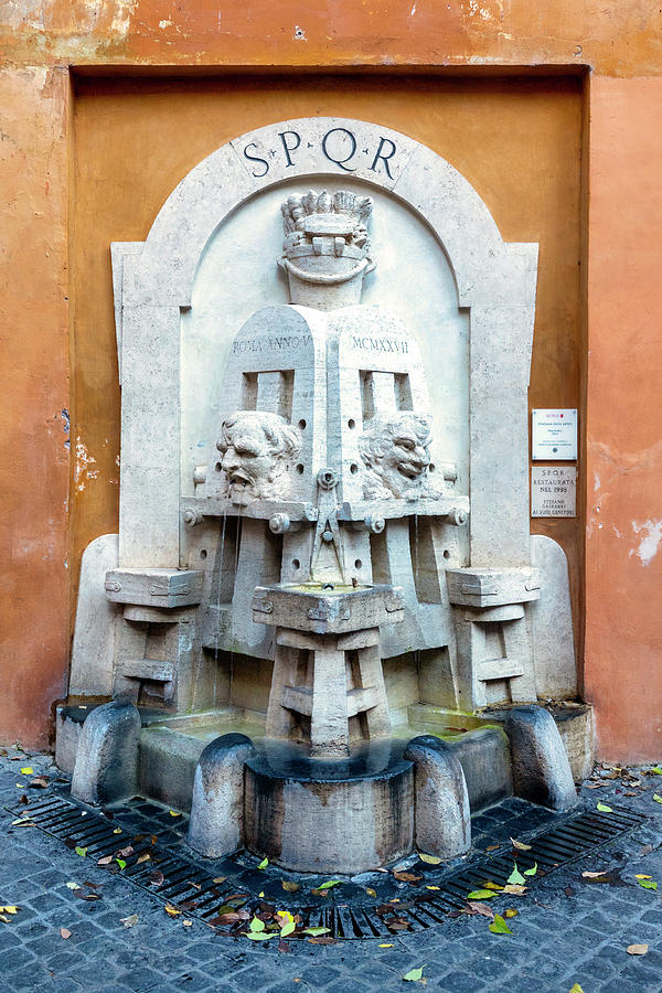 Fontana degli Artisti by Fabrizio Troiani Fontana degli Artisti by Fabrizio Troiani