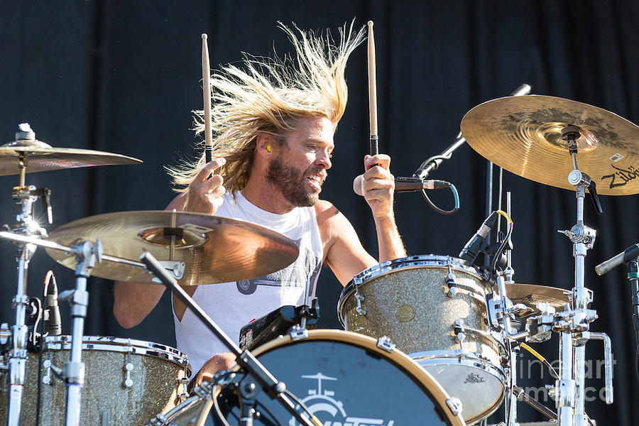 Foo Fighters Taylor Hawkins Photograph by Action