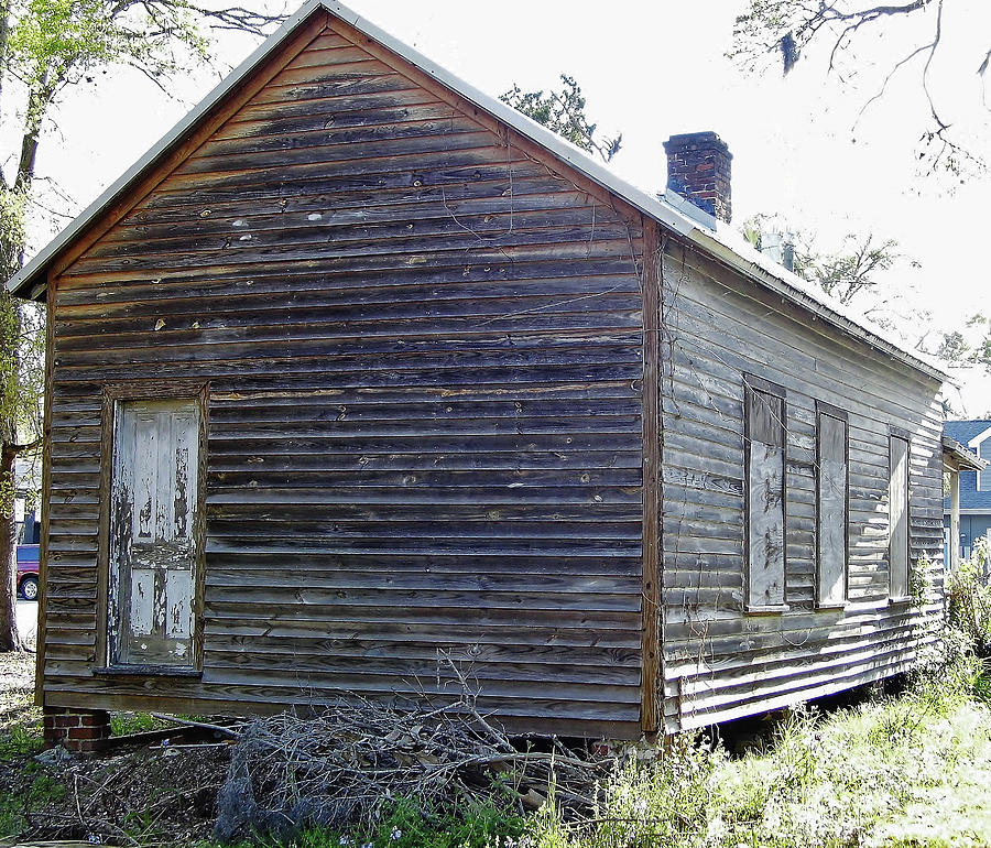 Forgotten Wooden Home Photograph by D Hackett