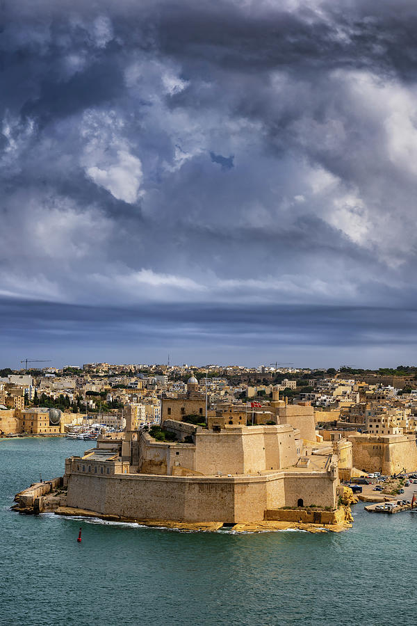 Fort St Angelo In Birgu, Malta Photograph by Artur Bogacki