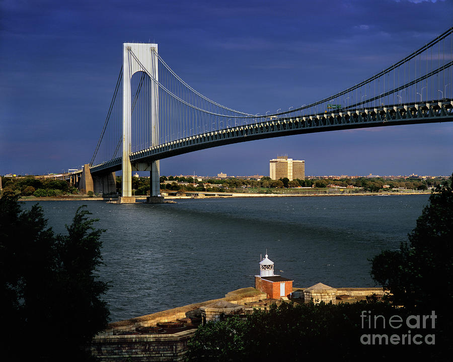 Fort Wadsworth Lighthouse Under The Verrazano Narrows Bridge Photograph ...