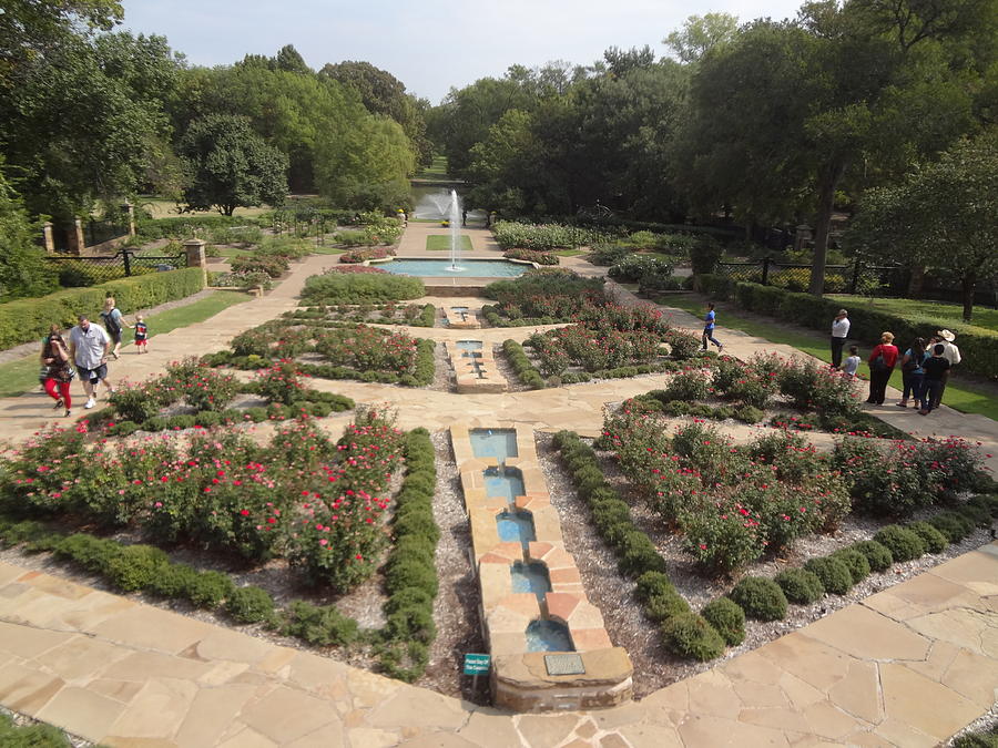 Fort Worth Botanical Gardens Photograph by Sandra Kent - Fine Art America