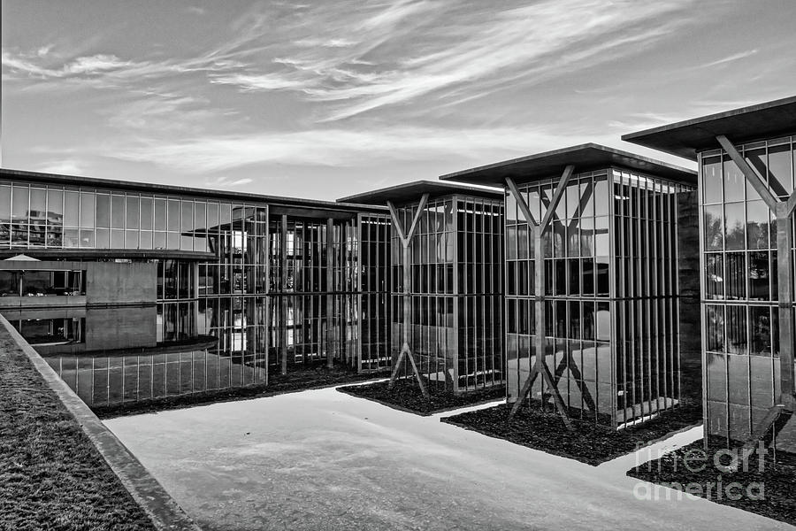 Fort Worth Modern Museum BW Photograph by Bee Creek Photography - Tod and Cynthia