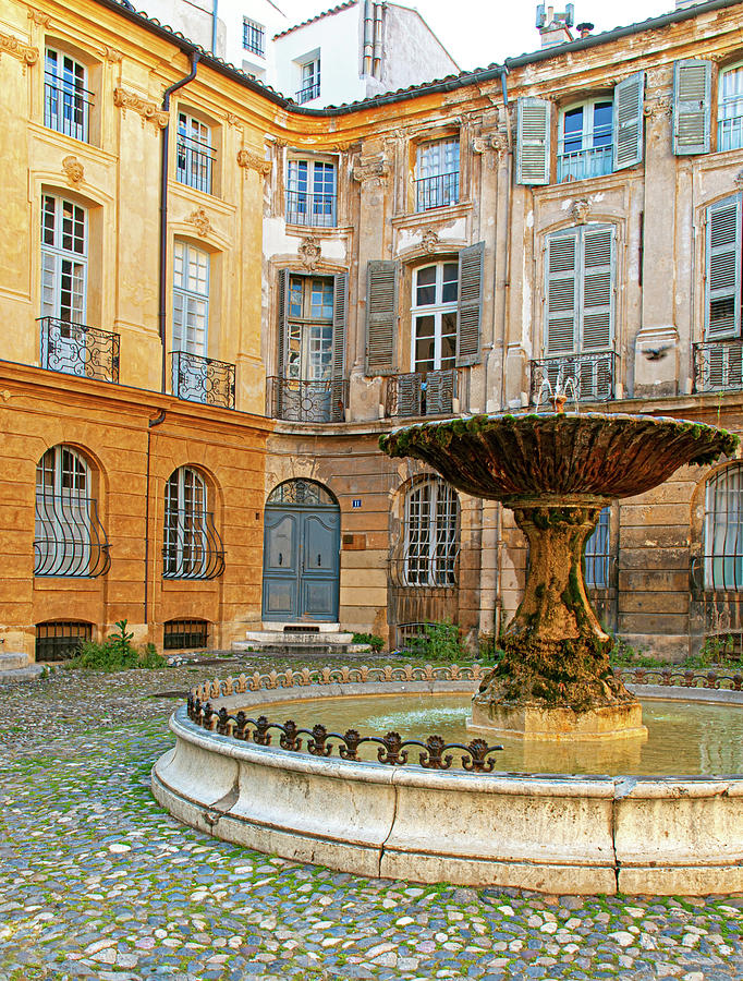 Fountain in Courtyard - Aix-en-Provence, France Photograph by Denise Strahm