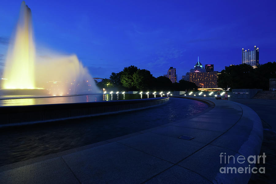 Fountain Vibes Pittsburgh Photograph by Rachel Cohen