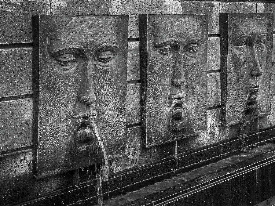 Fountains - Mexico Photograph by Frank Mari