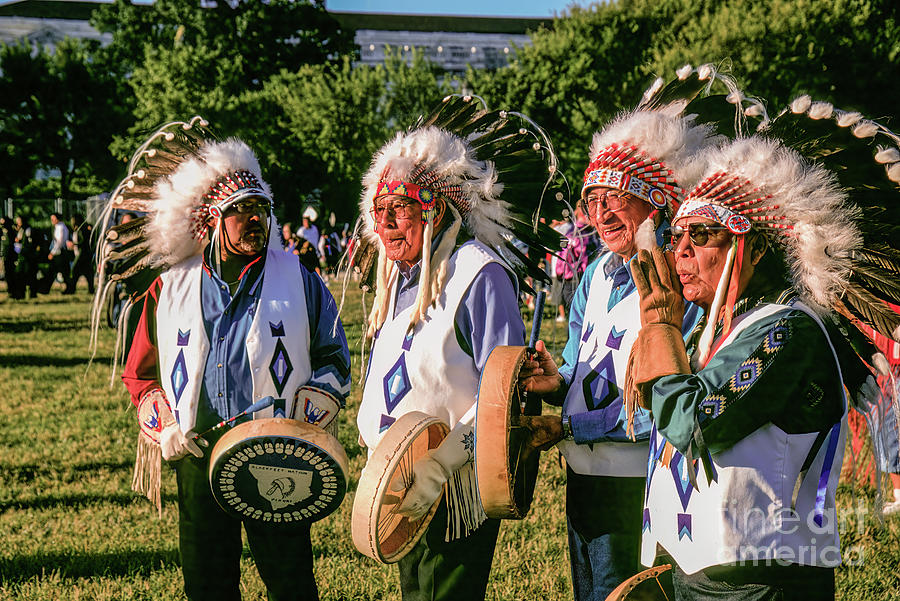 Four Elders Of The Blackfeet Nation Gather And Beat Drums Prior ...