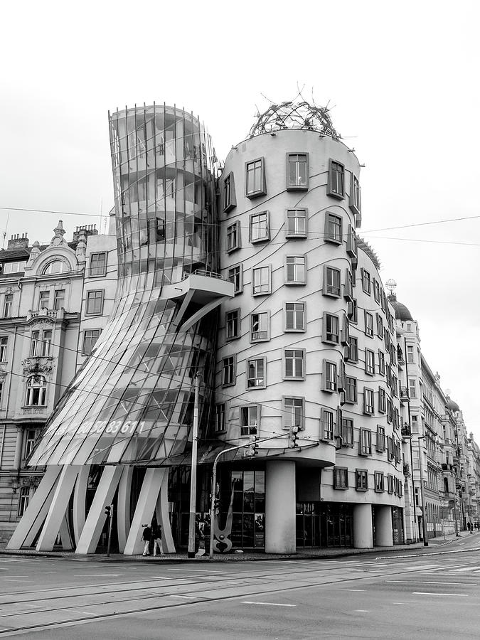 Frank Gehrys Dancing House in Prague, Czech Republic Photograph by Pak Hong