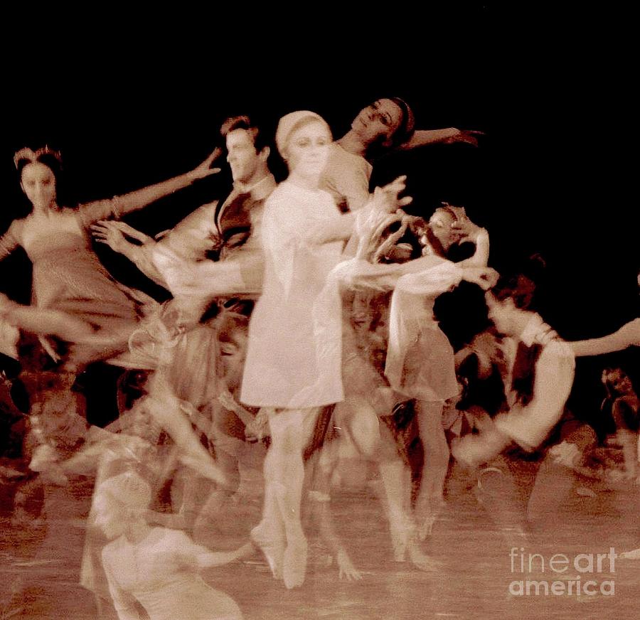 Frankfort Ballet  Photograph by Glen Neff