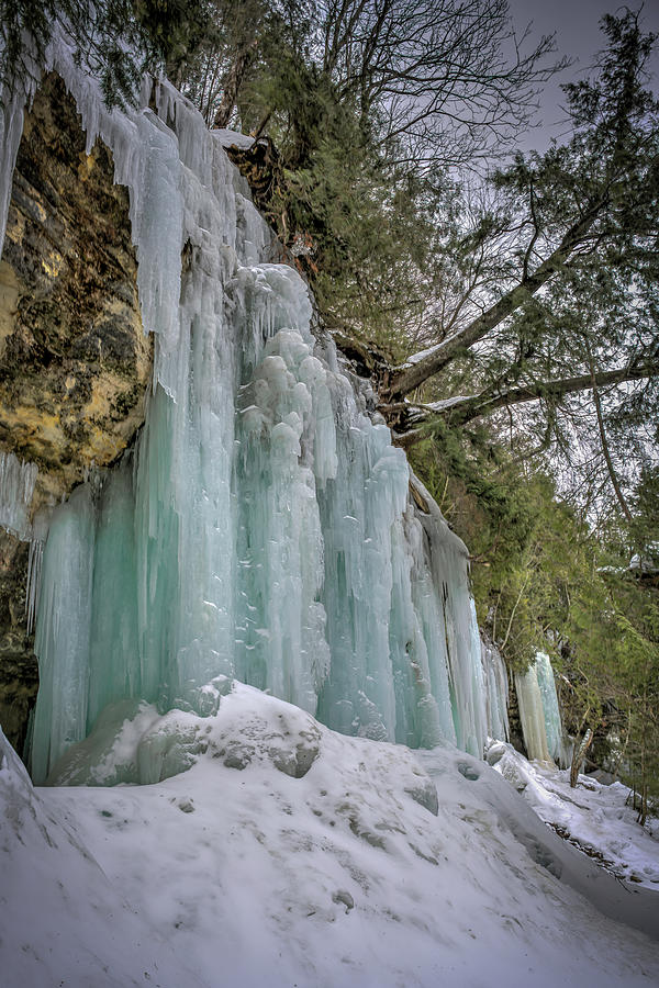 Frozen Falls Photograph by Laura Hedien