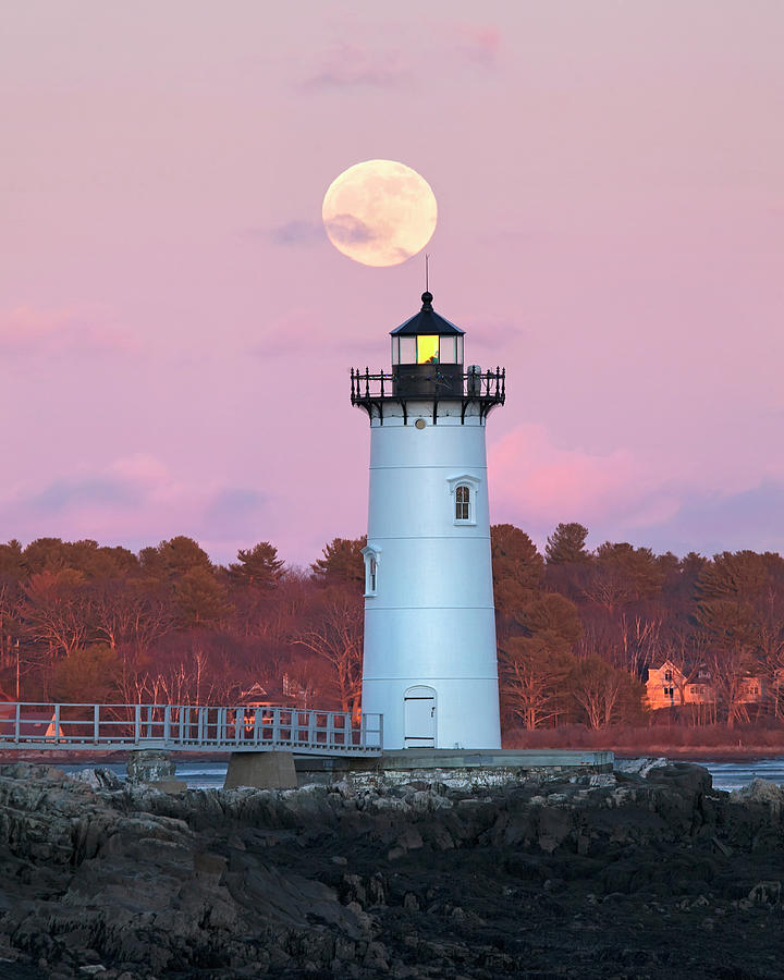 Full Moon Over Portsmouth Harbor Lighthouse Photograph by Eric Gendron