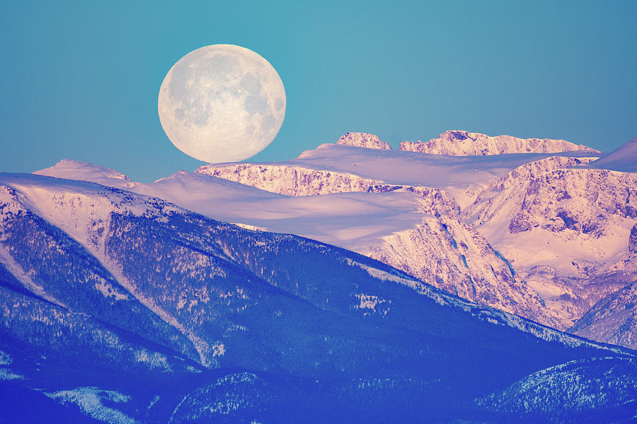 Full Moon Setting Photograph by Gary Beeler