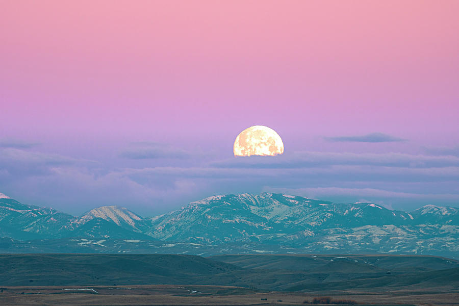 Full Moon Setting Over The Rockies Photograph by Gary Beeler