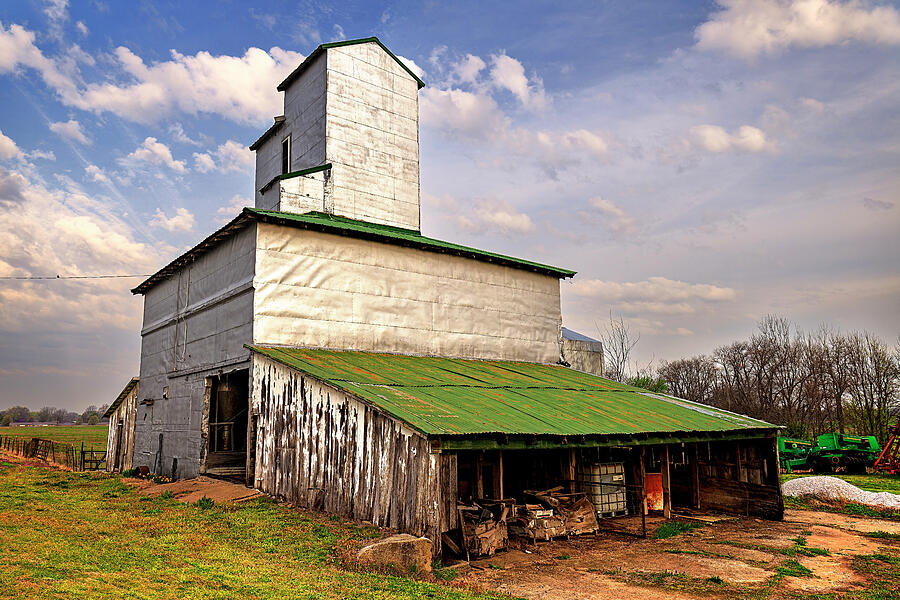 Fuser Farm Barn Photograph by Andy Crawford