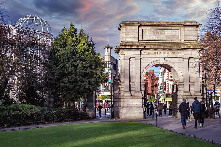 Dublin Photograph - Fusiliers Arch at Stephens Green - Dublin by Barry O Carroll
