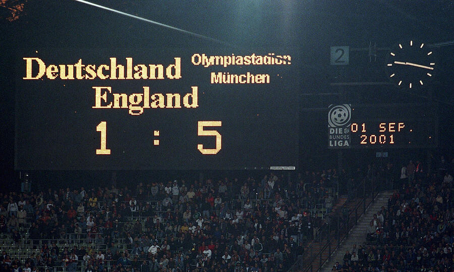 Fussball: Wm Qualifikation 2001/ger - Eng 1:5 Photograph by Bongarts