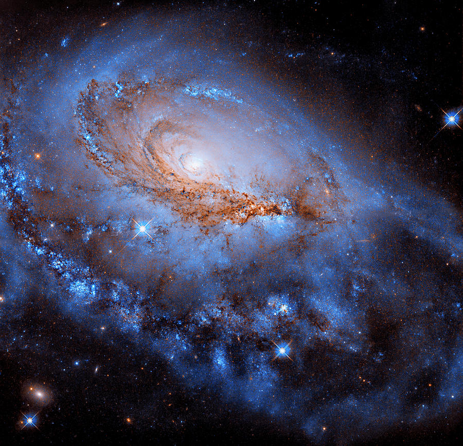 Interstellar Photograph - Galaxy NGC 1961 by Mango art