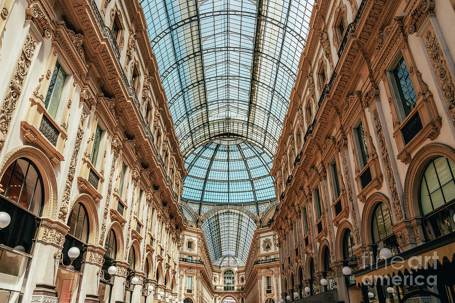 Galleria Vittorio Emanuele - Milan Shopping Arcade