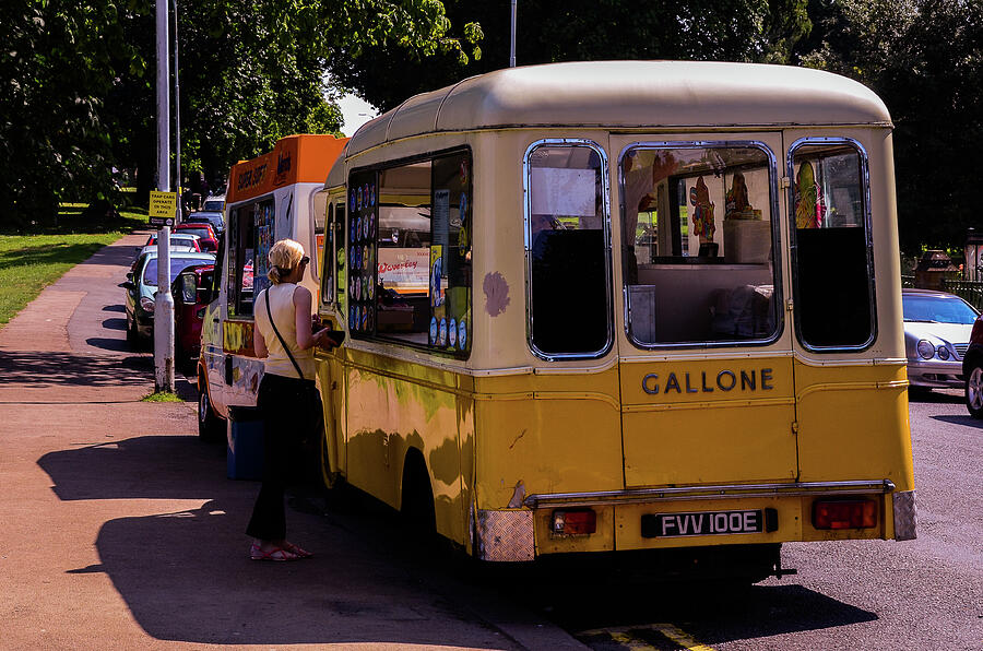 Gallone Ice Cream Van Photograph by Gordon James